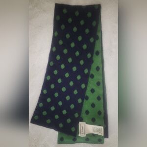 L.L.Bean Reversible Polka Dot Scarf. Navy & Hunter Green. Like NEW.